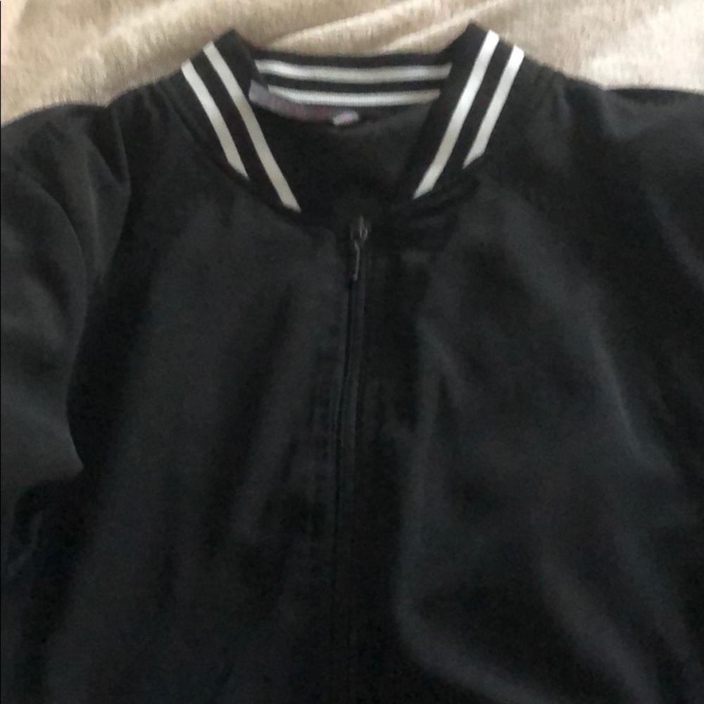 White and black collar jacket